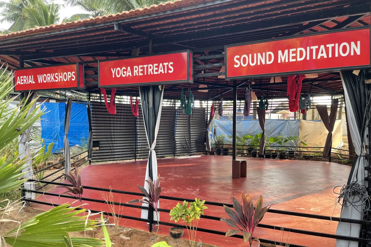 OM Studio Agonda - Aerial Yoga og lydhealing i Goa