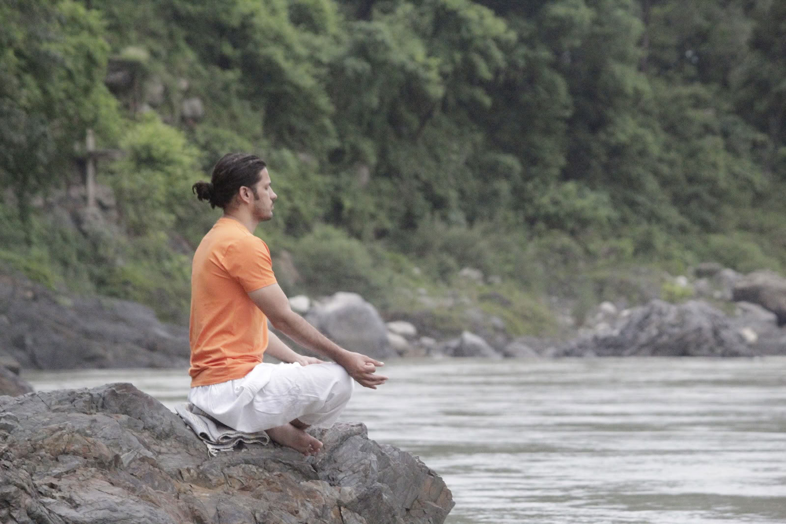 Fitfortunes Holistisk Yoga- og Lydhealing-skole