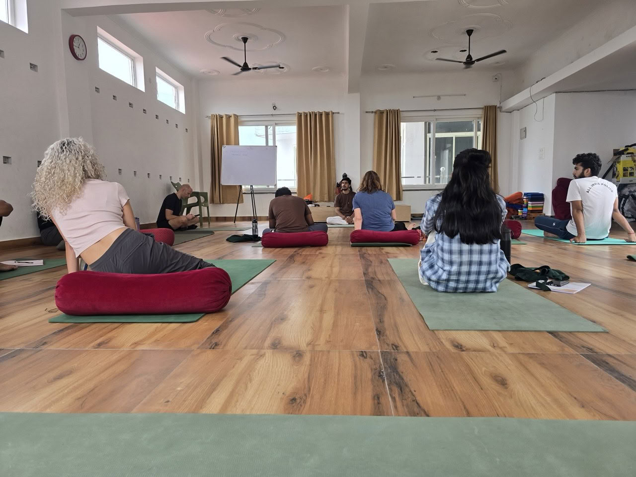 Jeevatman Yogshala - Bedste yogaskole i Rishikesh, Indien