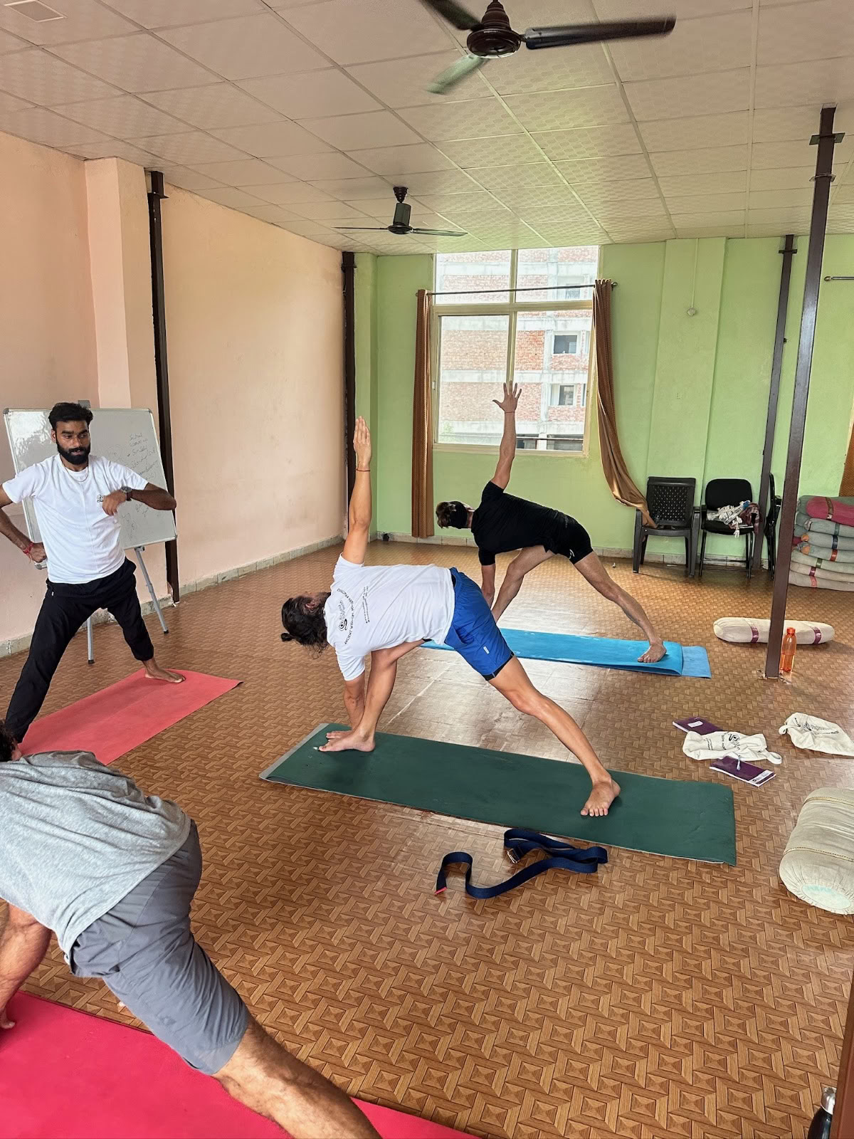 Buddha Yogpeeth - Yogalæreruddannelse i Rishikesh