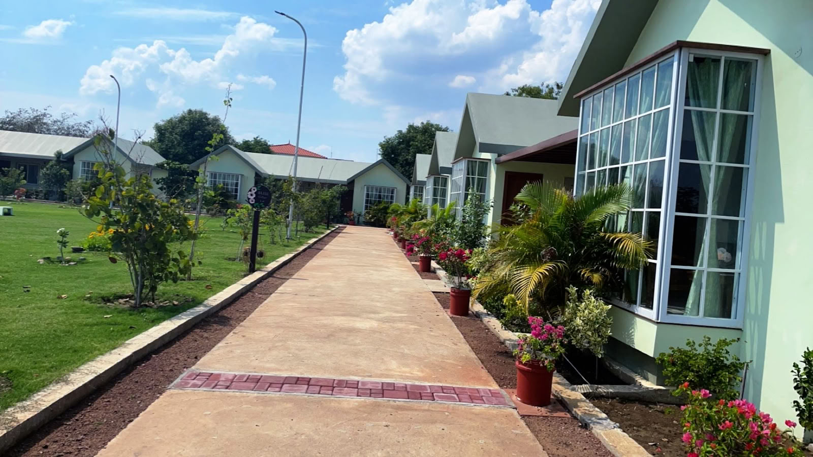 Livsskolen Bhopal - Yoga, meditation, velvære og selvudvikling