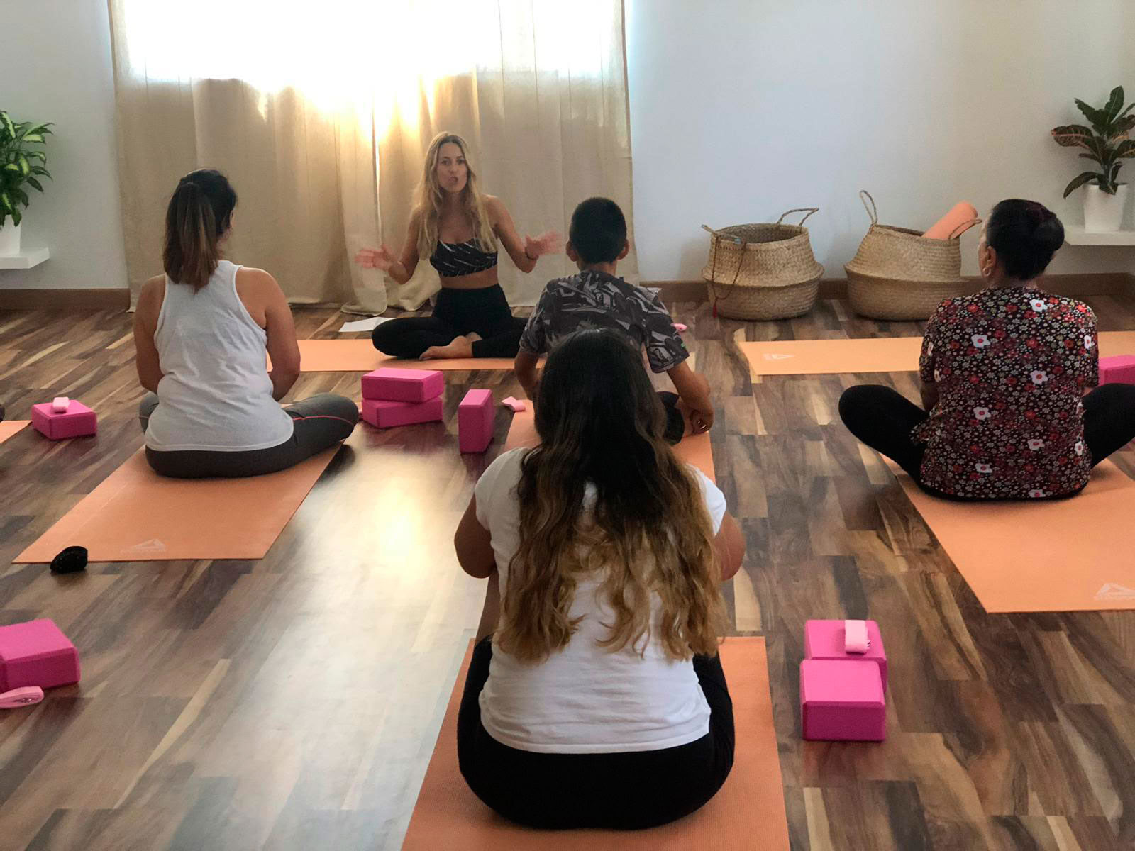 Mãe Yoga- Yogacenter i Calypo Fado - Casarrubios del Monte