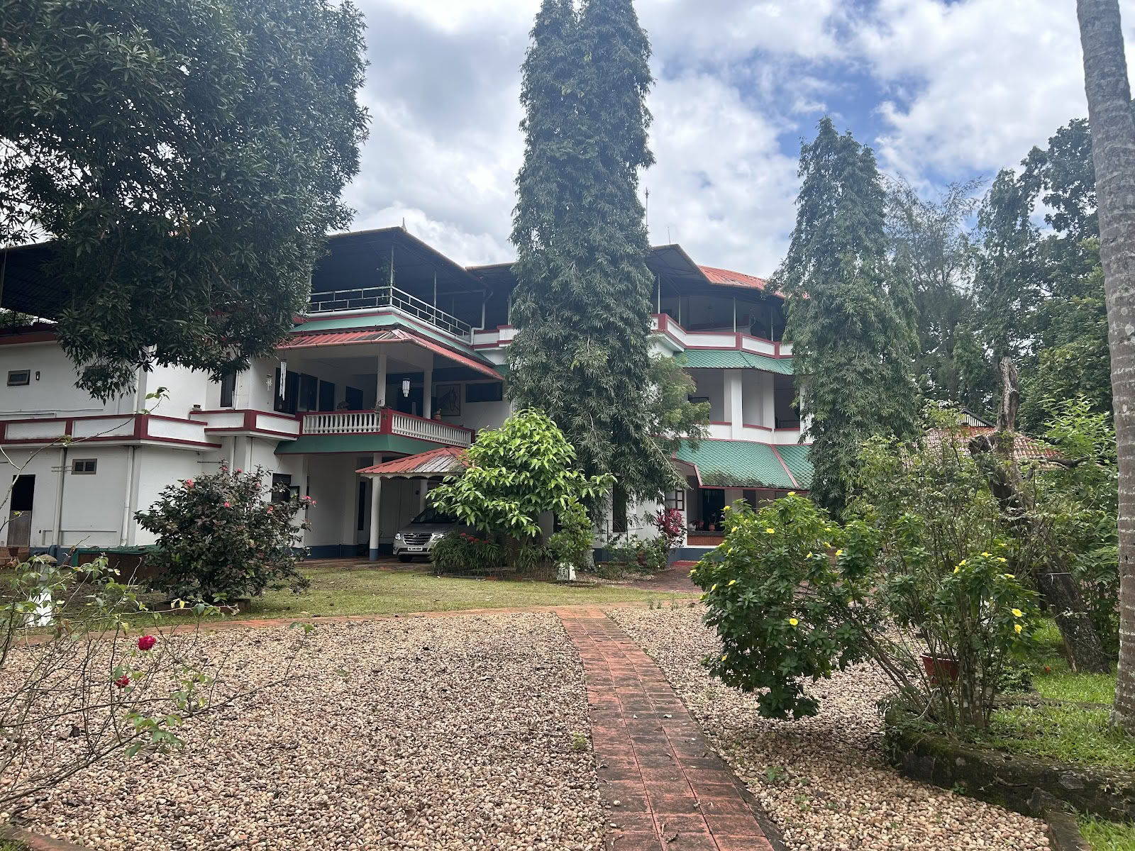 Chamundi Hill Palace Ayurveda Behandlingscenter