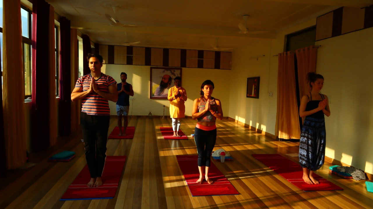 Yoga-essens: uddannelse til meditationslærer i ashram