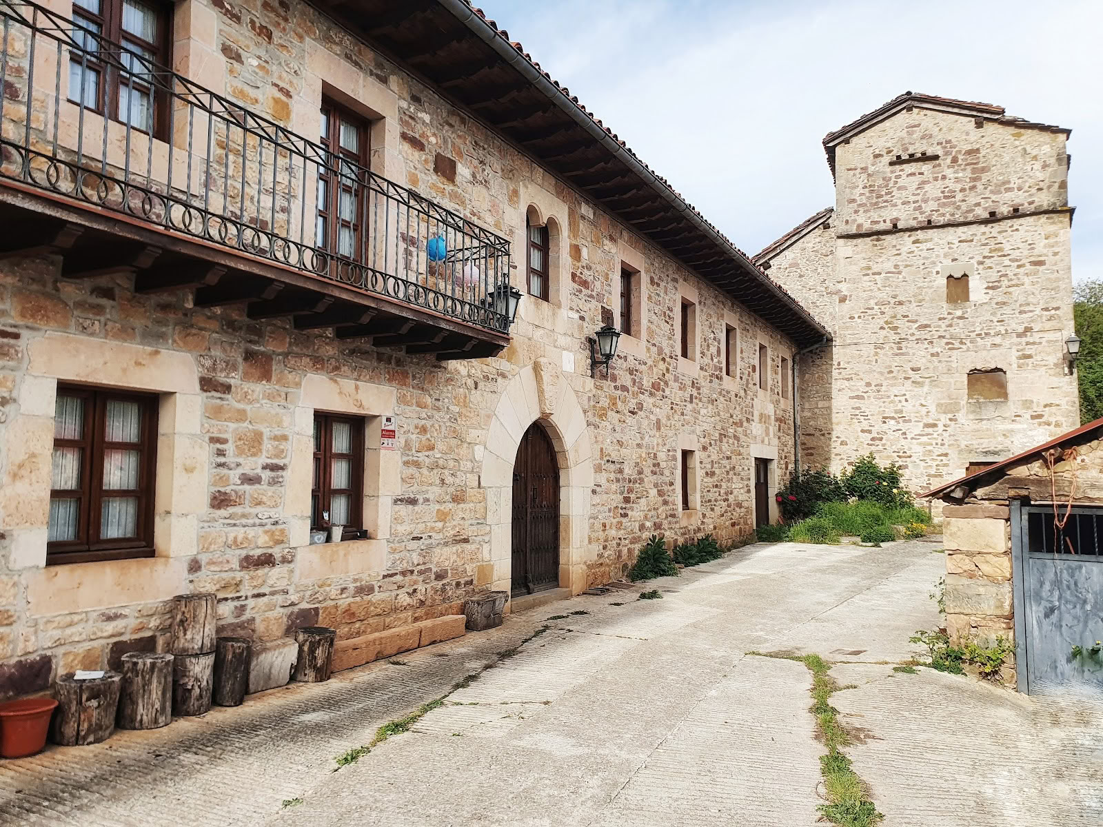 Yoga- og meditationsretreatcenter Pirineo · Casa Marterena