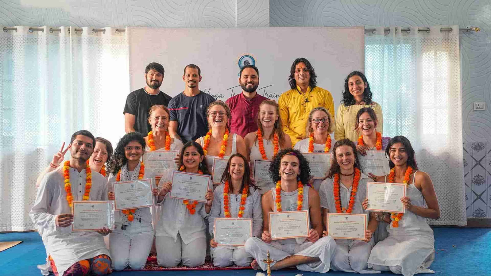 Drishti Yoga School - Den bedste yogalærerskoleuddannelse i Rishikesh