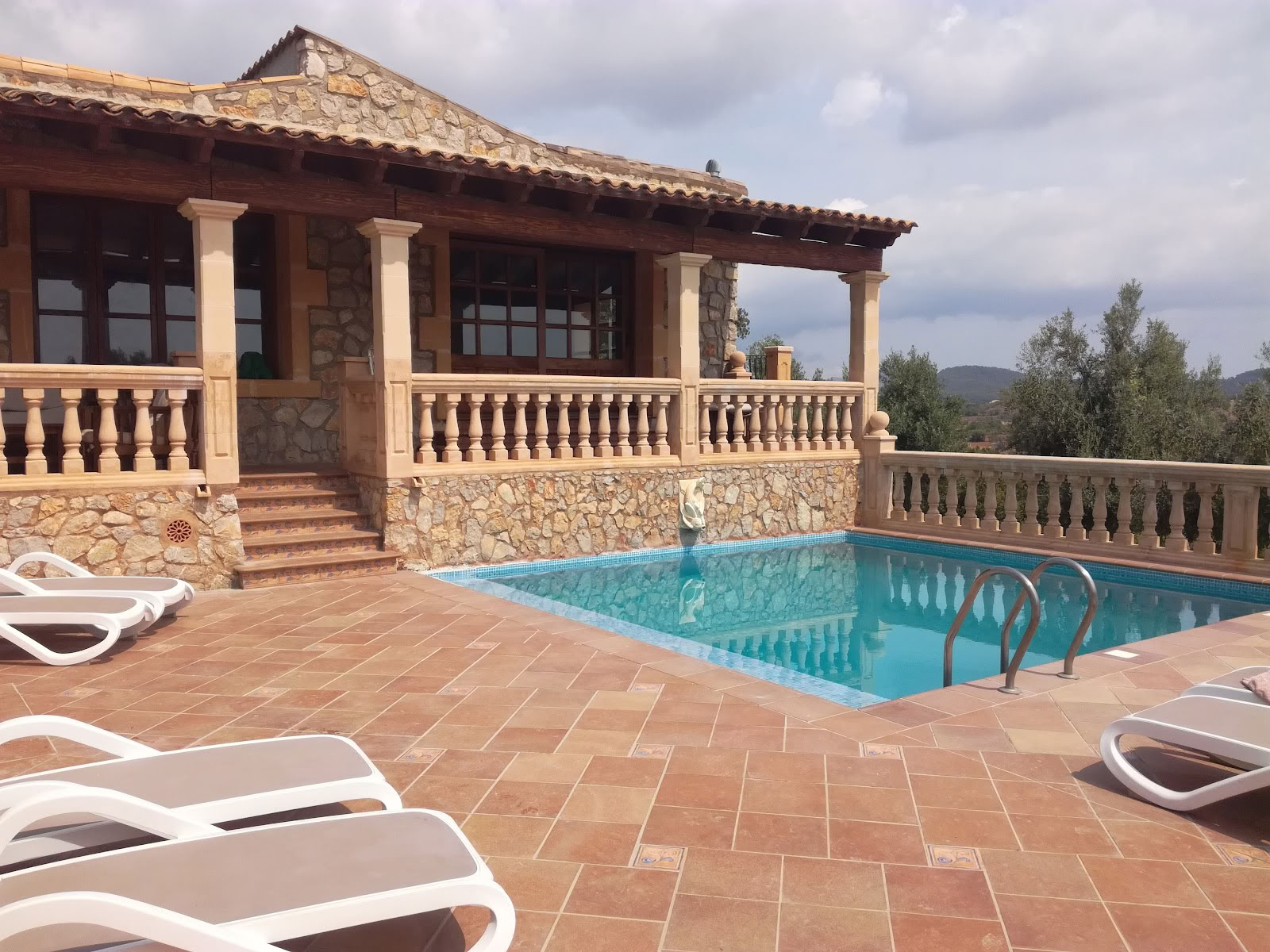 Ashram Mallorca | Åndedrætsrejser | EMDR & Hypnose | Coaching | Hjerteåbning & Visionsarbejde