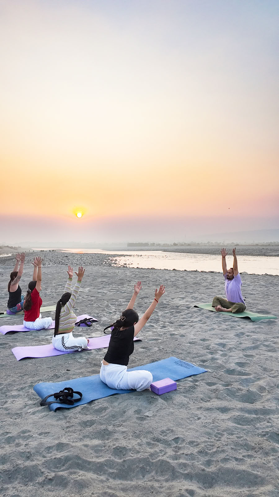 Rishikesh Yog Darshan - Yogalæreruddannelseskurser i Rishikesh. Yoga/Ayurveda-retreat