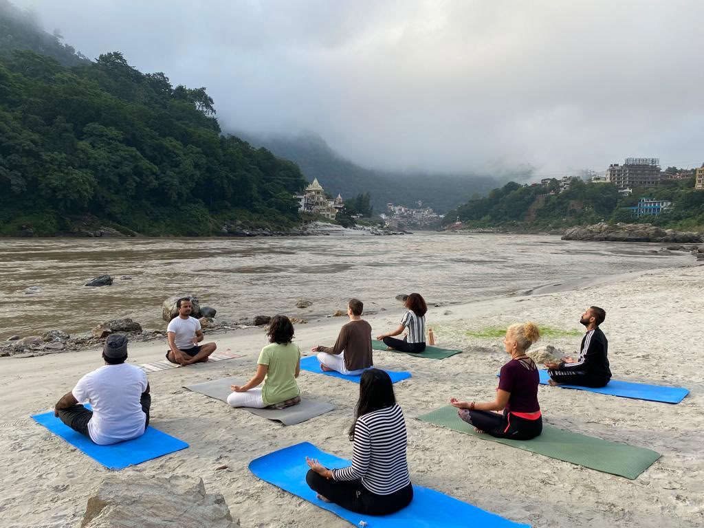 Jiva Yoga Academy - 200 timers, 300 timers yogalæreruddannelse i Rishikesh, Indien