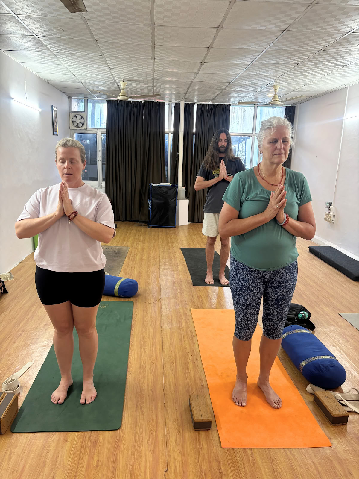 Karoli Yogaskole