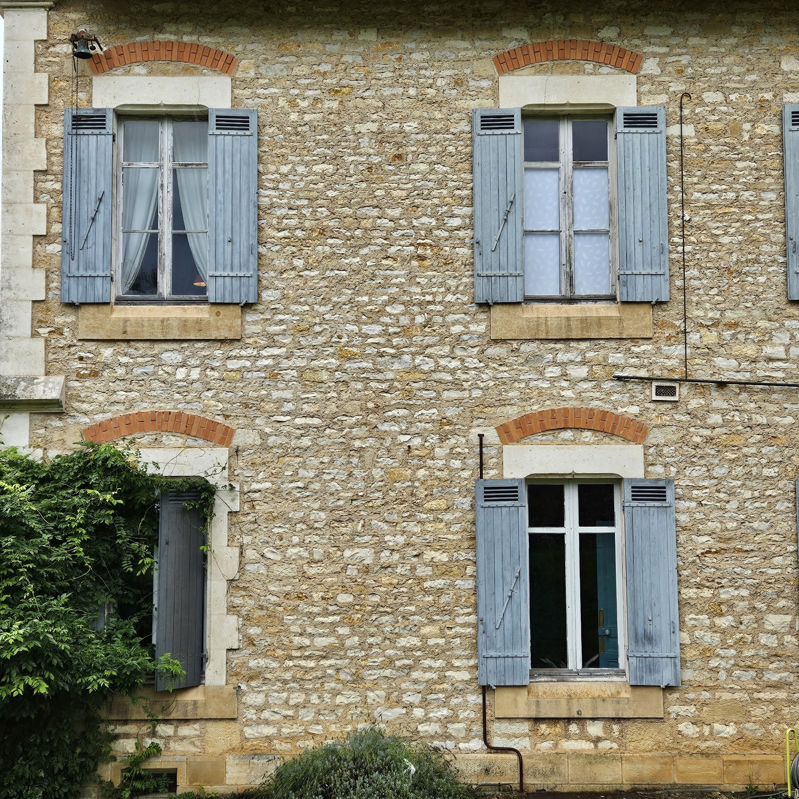 Chateau de Saint-Germain-des-Prés | Herregård og skaber