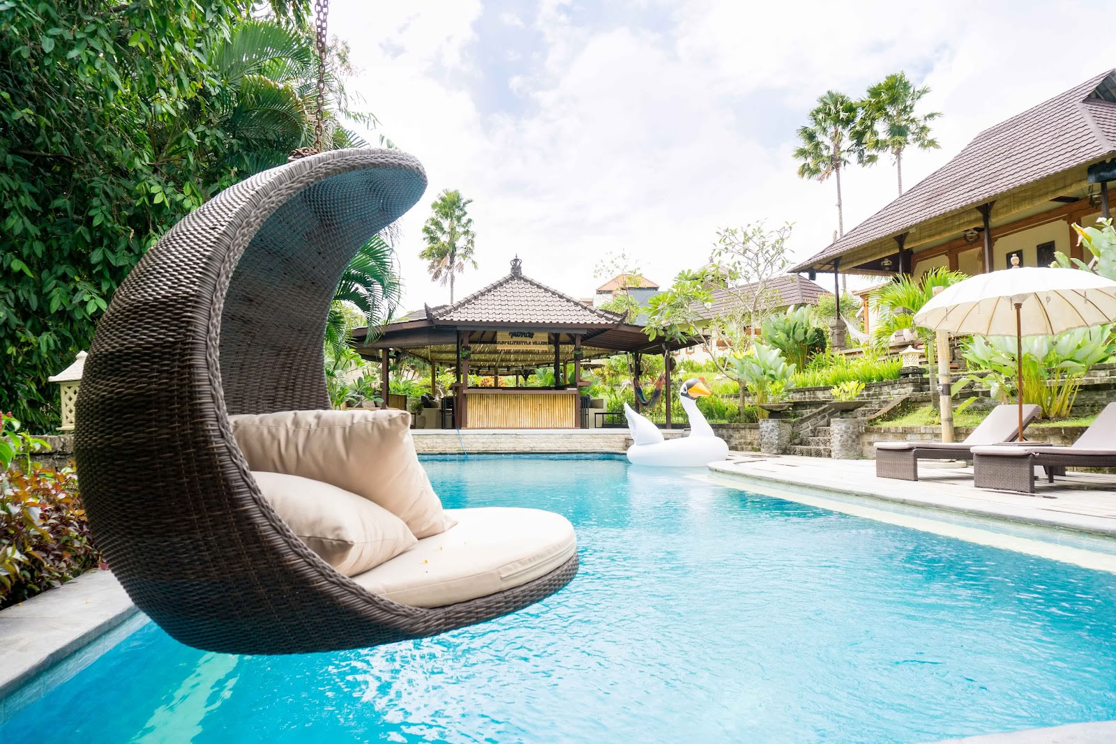Mondo Surf Village - Surflejr Canggu, Bali