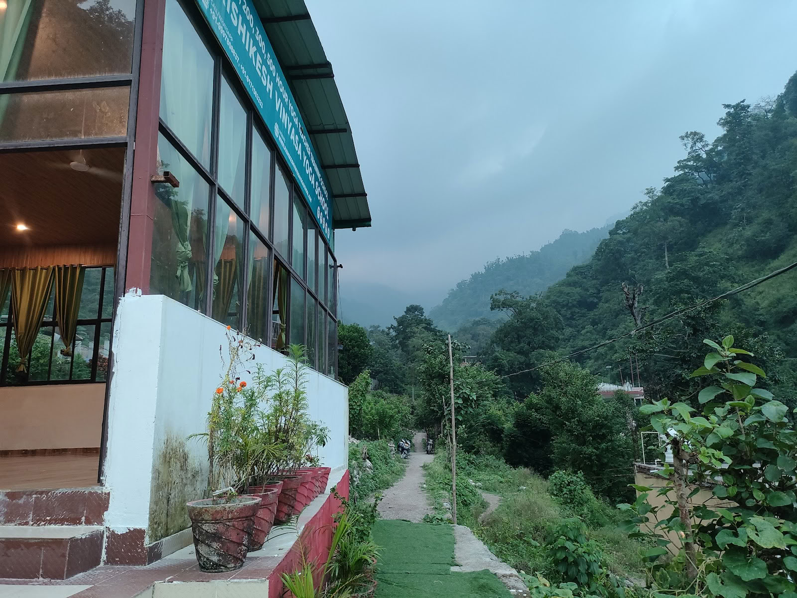 Rishikesh Vinyasa Yoga School - Yogalæreruddannelse Rishikesh, Indien