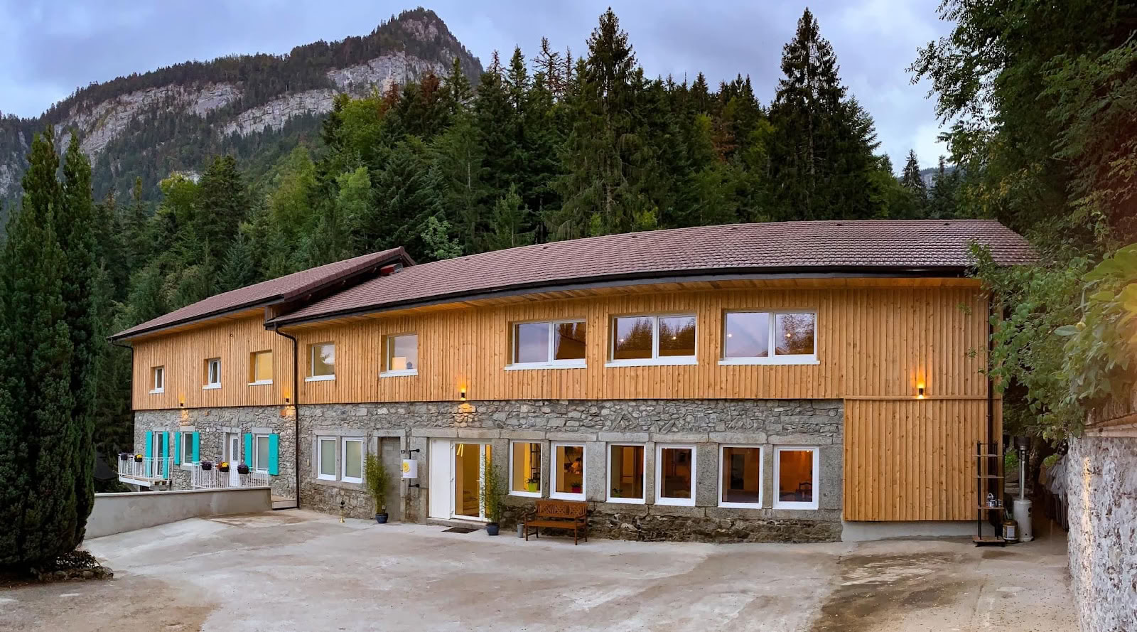 SANSKRITI – Yoga- og meditationsretreatcenter | De franske alper