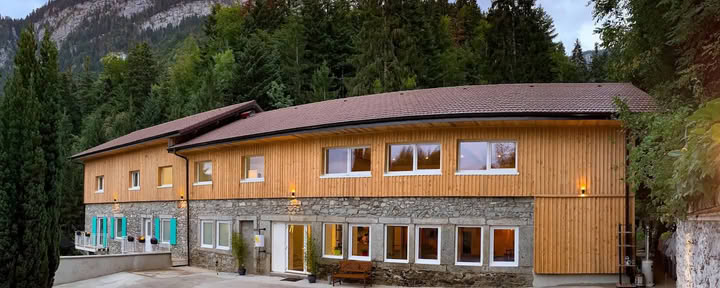 SANSKRITI – Yoga- og meditationsretreatcenter | De franske alper