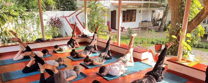 Santhi Skole for Yoga- og Vedantastudier