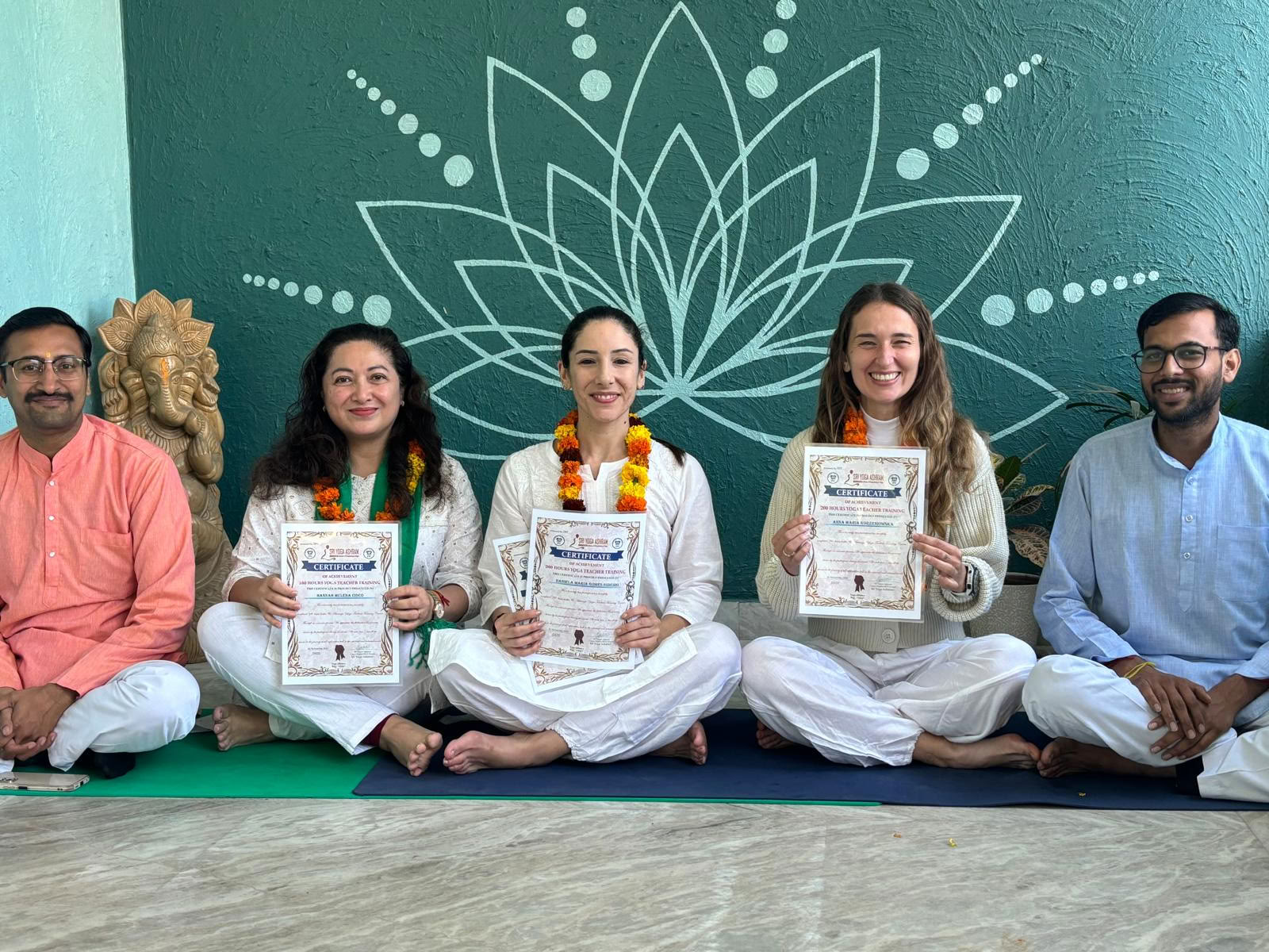 Sri Yoga Ashram | Udbyder af yogalæreruddannelseskursus i Rishikesh