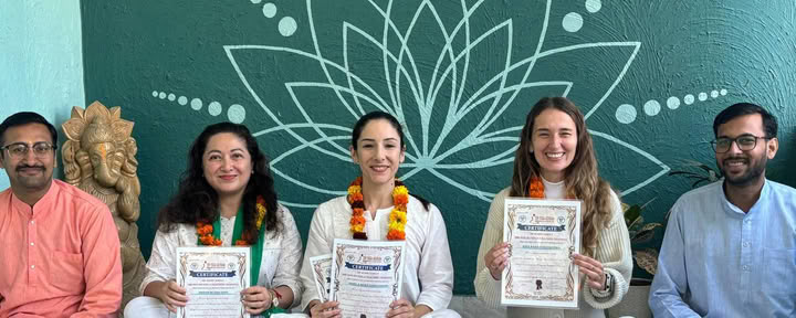 Sri Yoga Ashram | Udbyder af yogalæreruddannelseskursus i Rishikesh