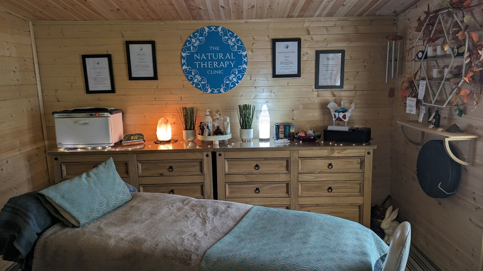 Det Naturlige Terapi Center (Terapier & Akkrediteret Træningsskole)