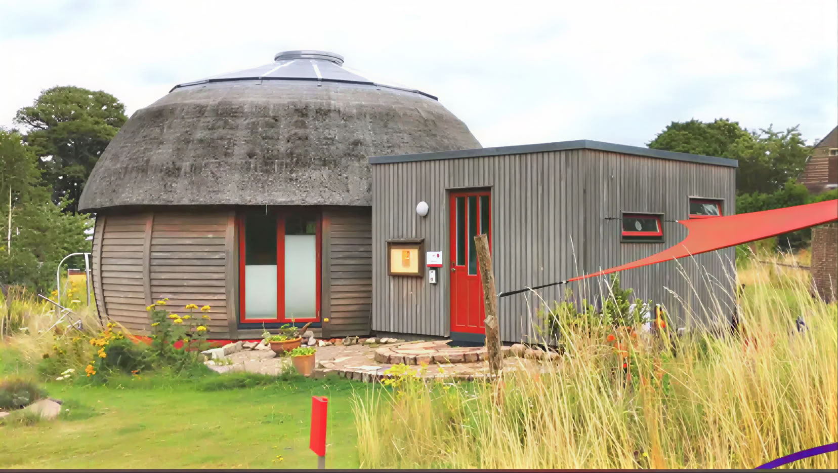 Yogini Dome - Lydrum af stilhed / retreat, yoga & meditation