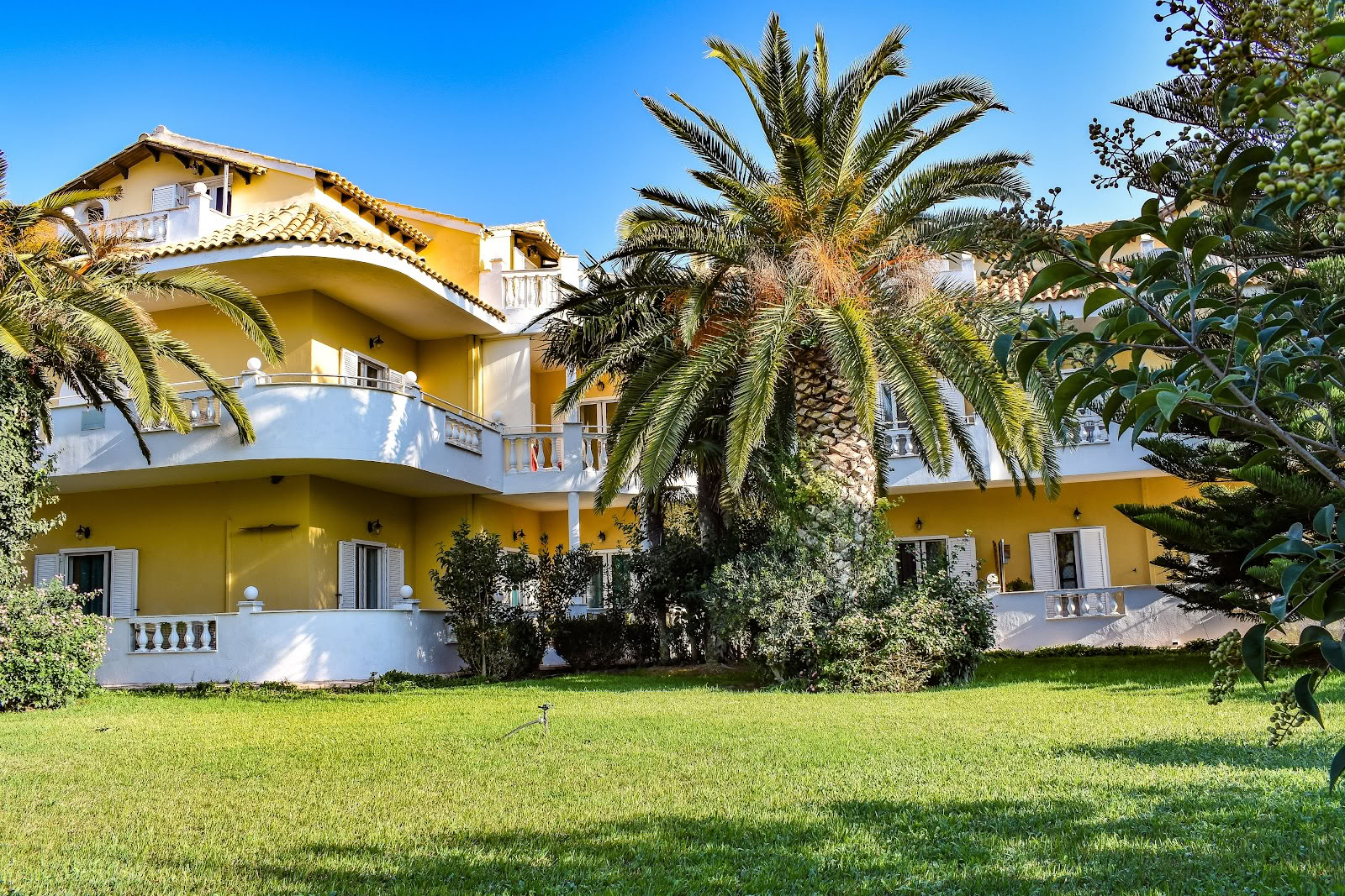 INEA YOGA Skole og Retreatcenter
