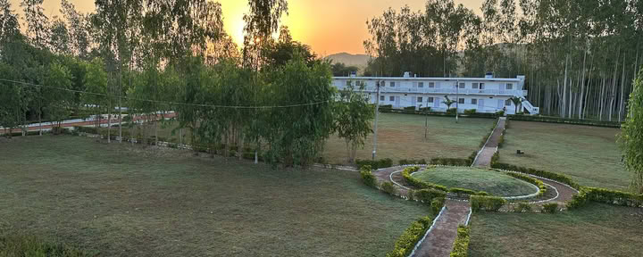 Arhanta – Ashram for yogalæreruddannelse i Indien