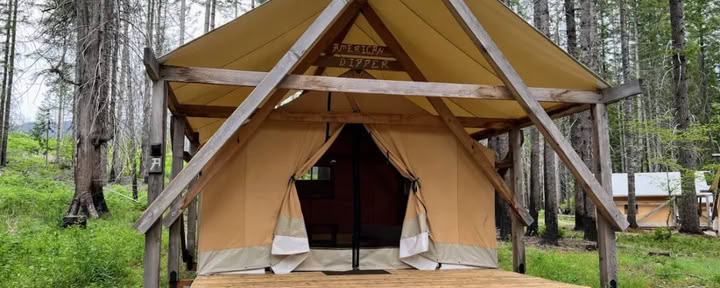 The Aviary (1 queen bed)